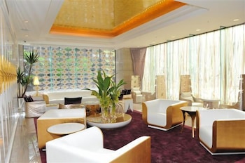 monarch skyline hotel