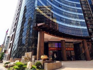 monarch skyline hotel