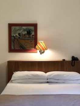 rojas all suites hotel