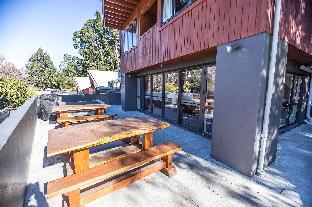 yha queenstown lakefront adults only