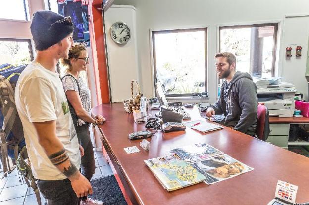 yha queenstown lakefront adults only