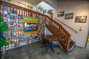 yha queenstown lakefront adults only