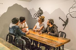 yha queenstown lakefront adults only