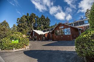 yha queenstown lakefront adults only