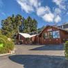 yha queenstown lakefront adults only