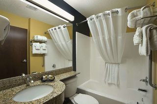 quality inn and suites