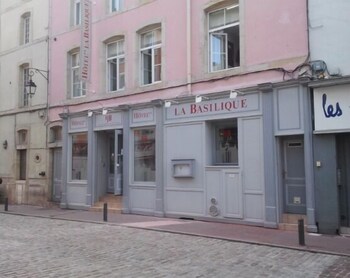 Hotel La Basilique,Epinal>>Chavelot,2 star
