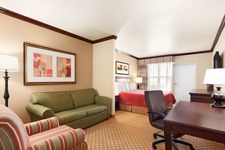 comfort inn and suites