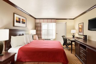 comfort inn and suites