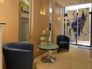 Ours Blanc - Place Victor Hugo,Toulouse>>Montpellier,2 star