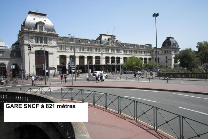 ours blanc place victor hugo