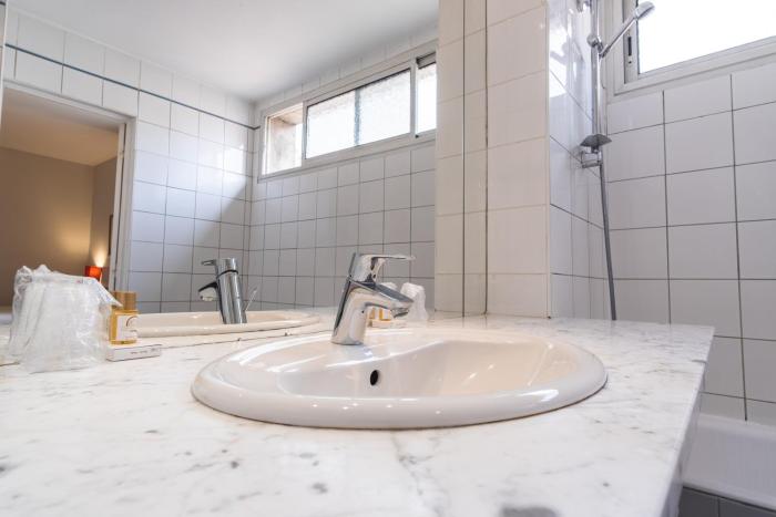 ours blanc place victor hugo