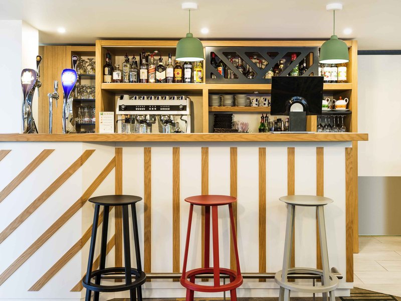 ibis styles rouen val de reuil