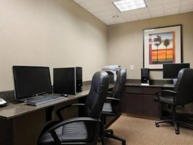 hol inn exp and suites oro valley tucson north