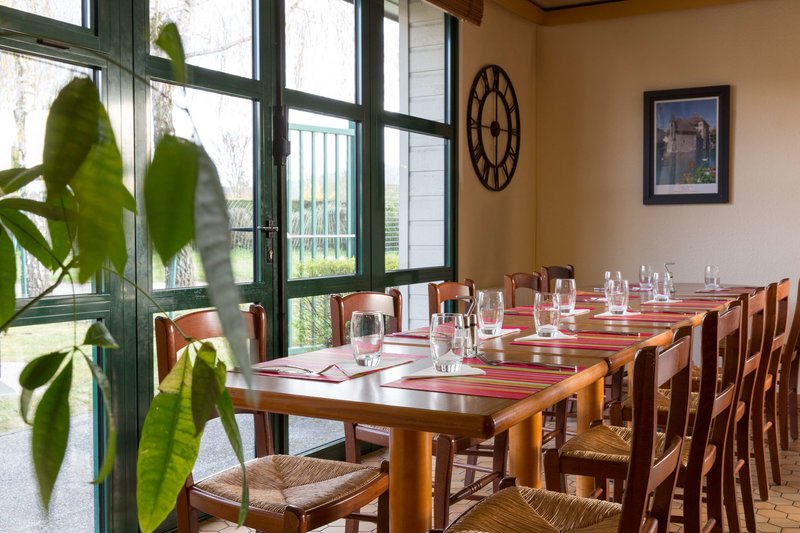 hotel the originals annecy aeroport