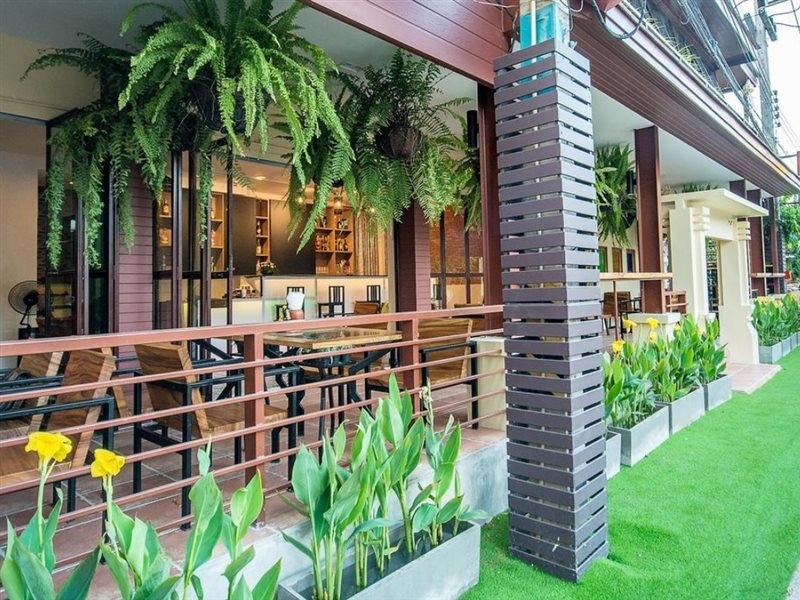 cm night bazaar boutique hotel