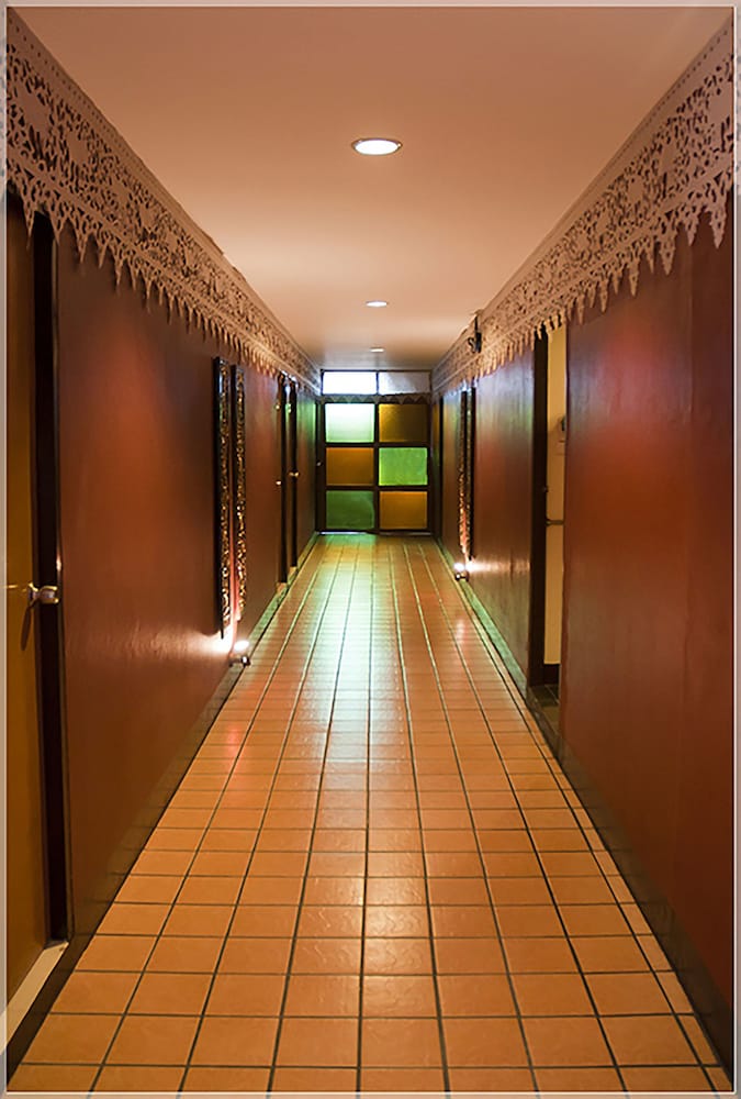 cm night bazaar boutique hotel