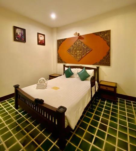 cm night bazaar boutique hotel