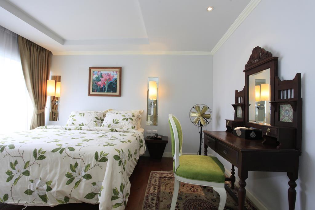 at pingnakorn hotel chiang mai