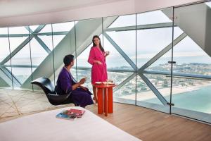 Andaz Capital Gate Abu Dhabi, By Hyatt,Capital Centre>>Abu Dhabi,5 star