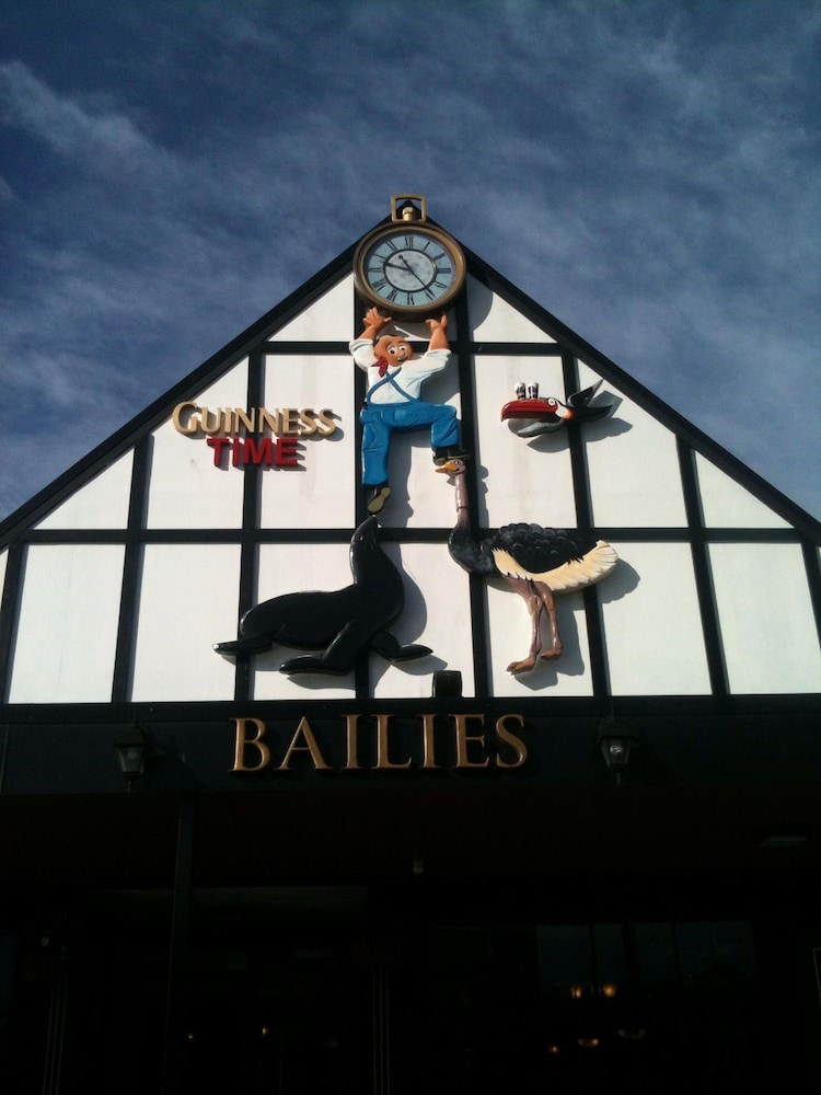 arthurs court motor lodge