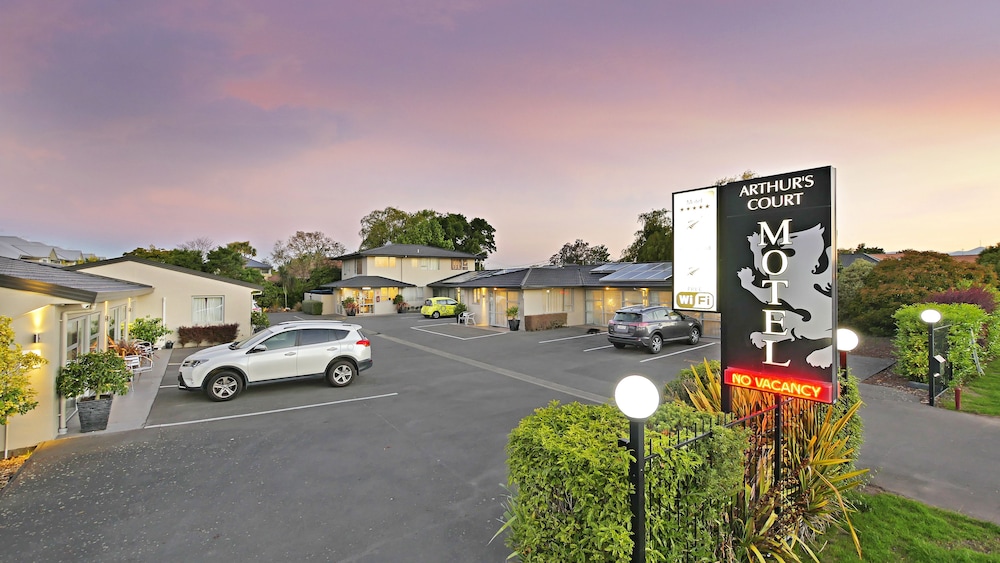 arthurs court motor lodge