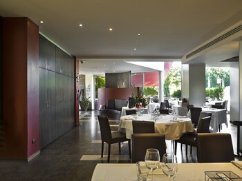 axolute comfort hotel