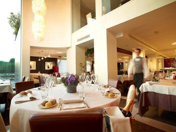 axolute comfort hotel