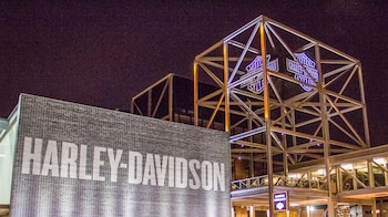 delta hotels by marriott milwaukee northwest