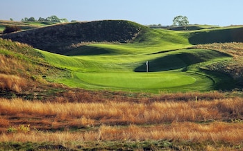 delta hotels by marriott milwaukee northwest