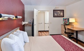 red roof inn milwaukee airport