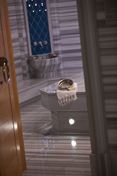 Renaissance Izmir Hotel,Konak>>Izmir,5 star