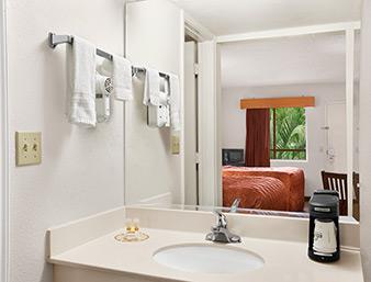 zen living suites extended stay jacksonville university blvd