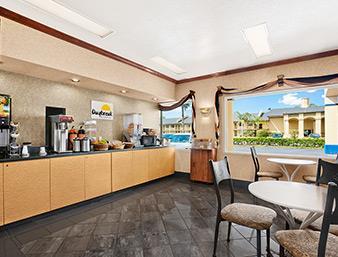 zen living suites extended stay jacksonville university blvd
