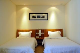 traveler inn huaqiao beijing hotel