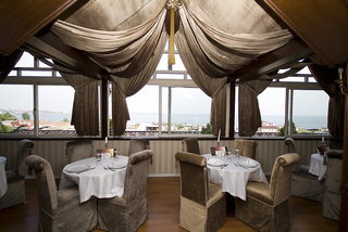 avicenna hotel special class