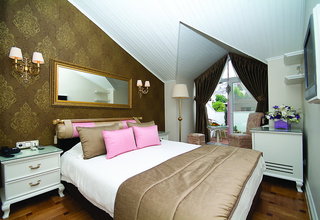 avicenna hotel special class