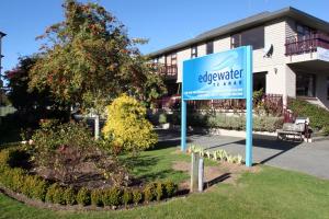 edgewater motel te anau
