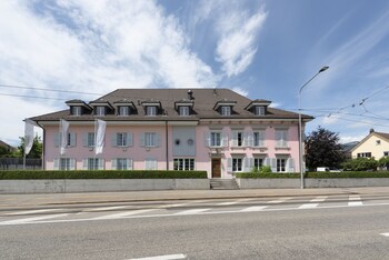 Baren Self Check-In Hotel,Solothurn>>Bern,3 star