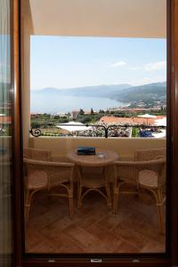 hotel villa gustui maris