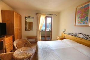 hotel villa gustui maris