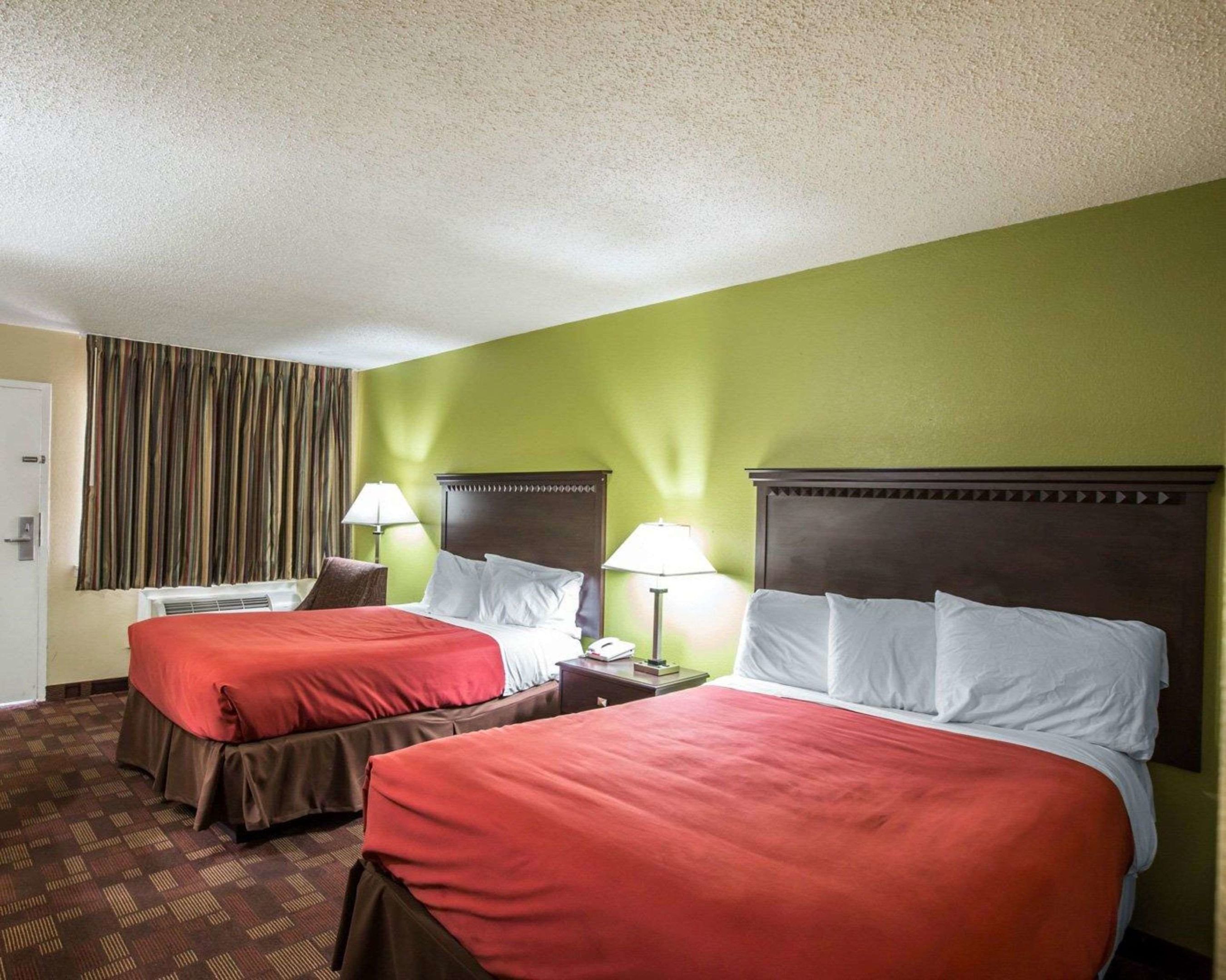 econo lodge biltmore