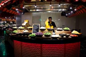 Crowne Plaza Dubai Deira, An Ihg Hotel,Near Reef Mall,5 star