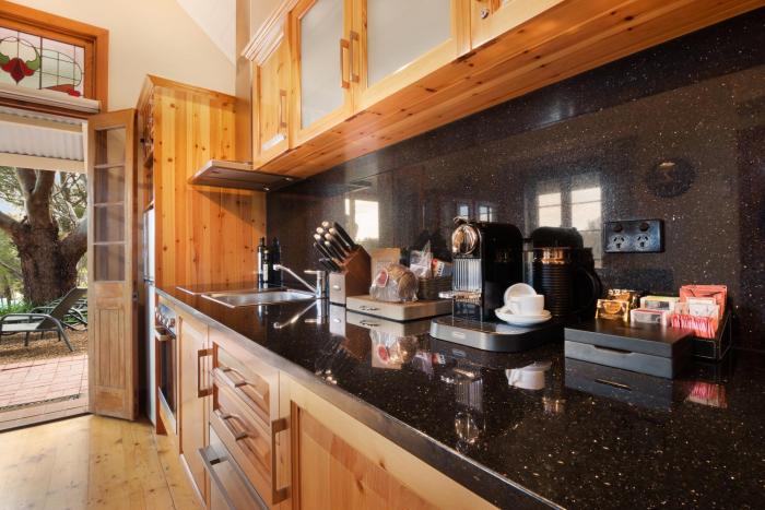 stonewell cottages and vineyards