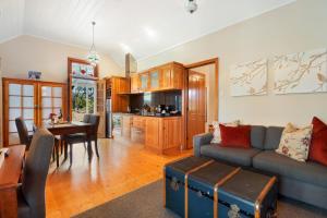 stonewell cottages and vineyards