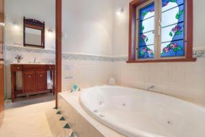 stonewell cottages and vineyards
