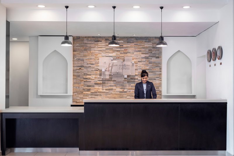 holiday inn express dubai jumeirah an ihg hotel