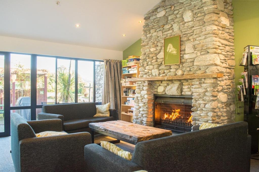 Yha Franz Josef (Adults Only),Franz Josef>>Fox Glacier,5 star