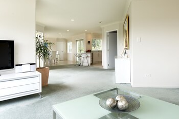 Seascape Villa Bed & Breakfast,Hamurana>>Bellevue,4 star