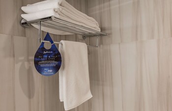 radisson blu leogrand hotel